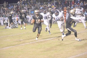 Stanley McManus (10) races toward the end zone for the lone Griffins touchdown of the night. (Photo/Joe Seibles)
