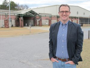 Local journalist Ron Aiken outside the Blythewood offices of the Richland County Recreation Commission. Aiken broke the news last year of Commission corruption. (Photo/Barbara Ball)
