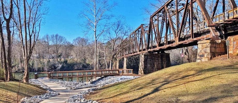 Alston kayak launch opens in Peak