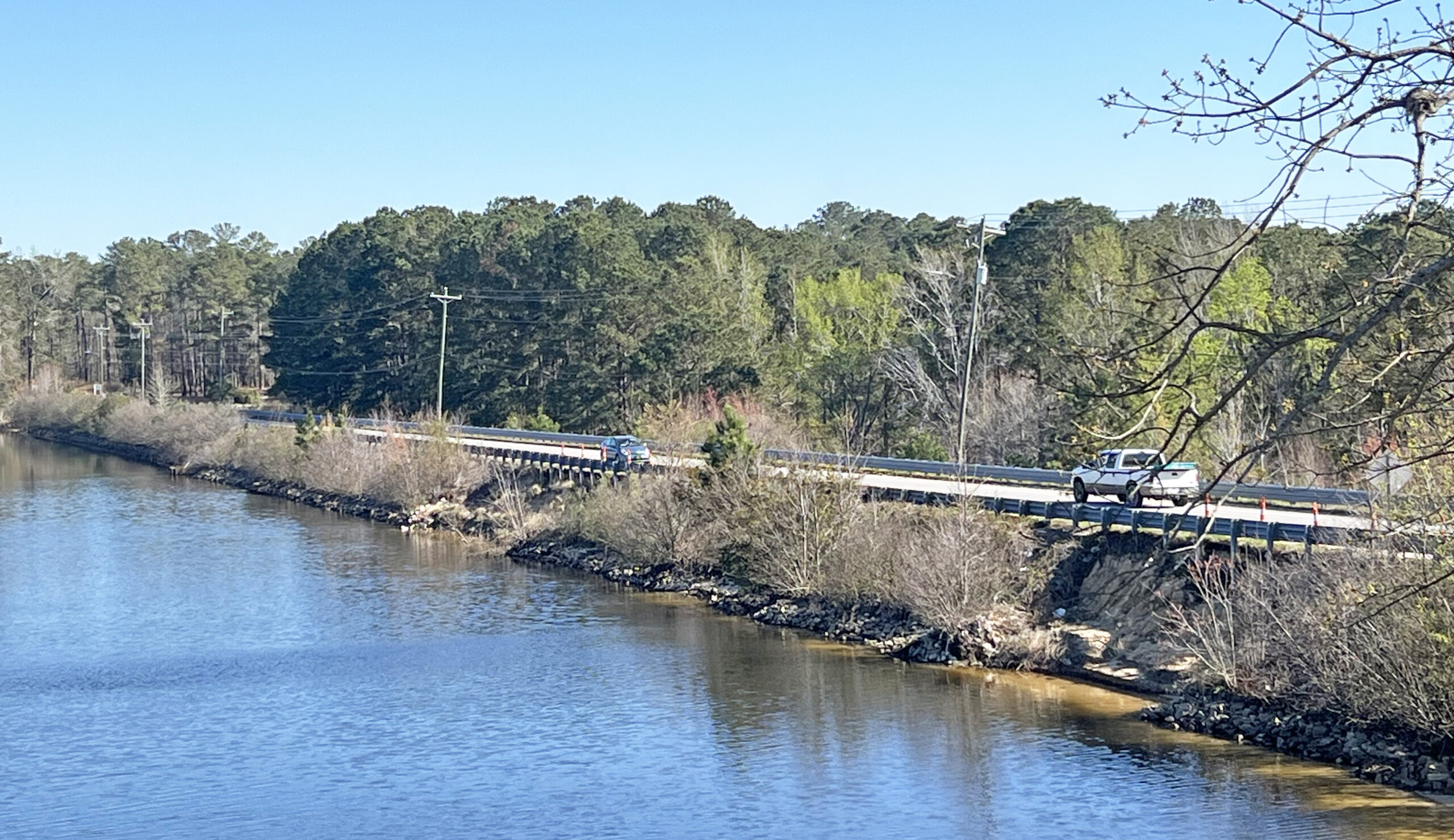 Erosion could lead to closing of Longtown Road East that runs over Lake Columbia dam